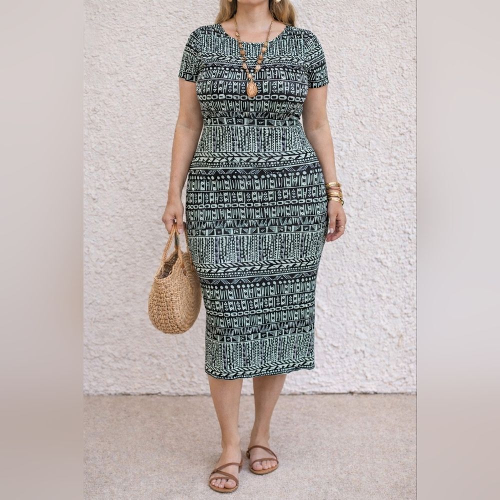 Snap Green and Black Graphic Short Sleeve Boho Bodycon Maxi Dress Size XL
